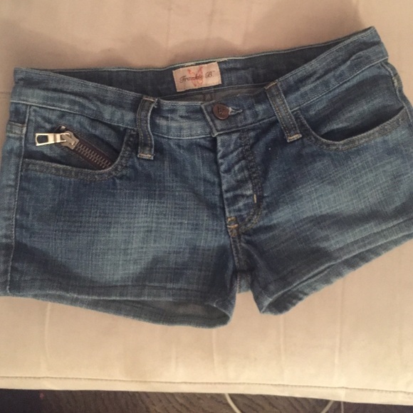 Franki b heart pocket shorts