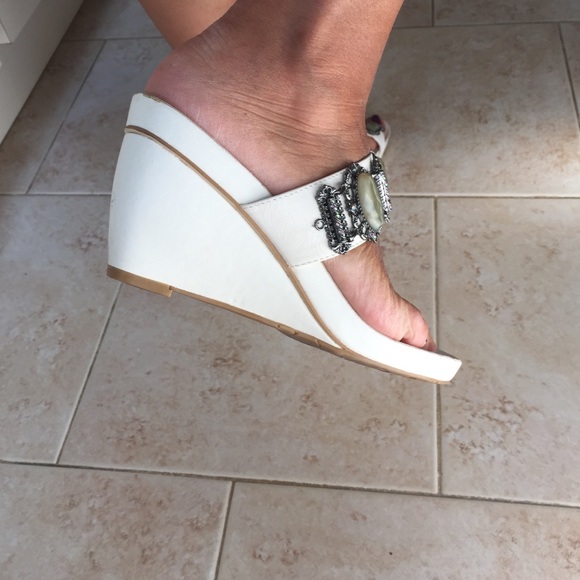 Platforms - Picture 3 of 4