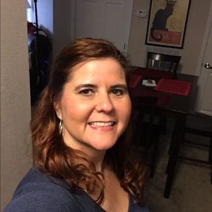 Meet your Posher, Stefanie