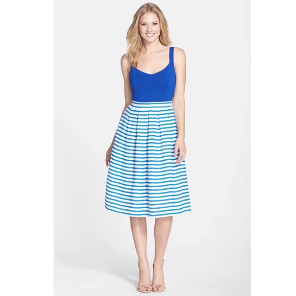 HP!🎉NWT Fit & Flare Dress