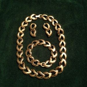 Vintage Matching Necklace Bracelet & Earrings Set