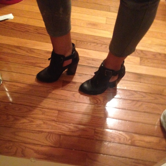 Black Cutout Booties - Picture 4 of 4