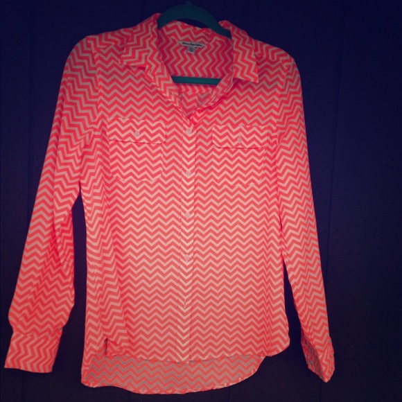 Long sleeve button-down chevron shirt