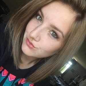 Meet your Posher, Caitlyn