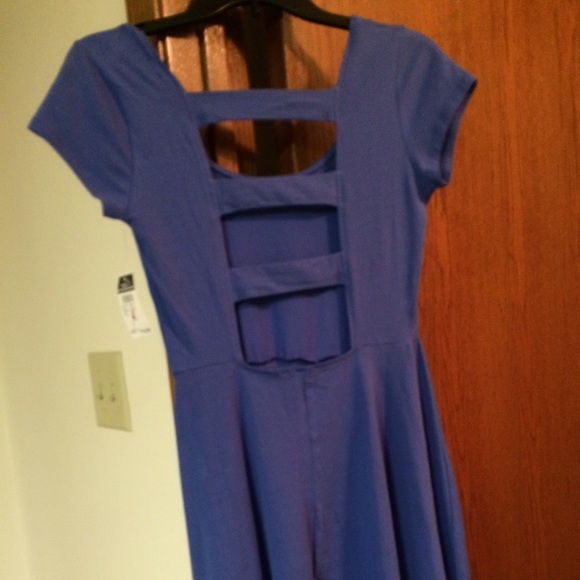 Dress - Picture 2 of 3