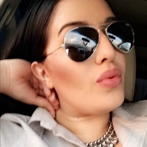 Meet your Posher, Marissa