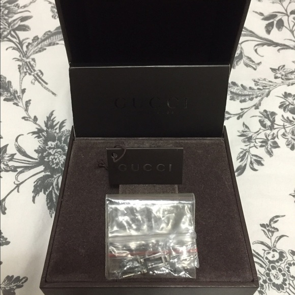 Authentic Gucci women\'s watch