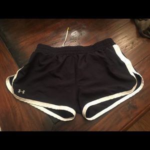 Under armor shorts❤️
