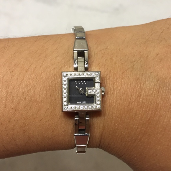 Authentic Gucci women\'s watch