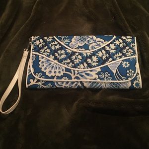 Brand New Vera Bradley Clutch Wallet