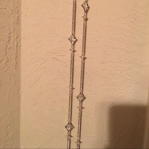 Kendra Scott necklace in silver