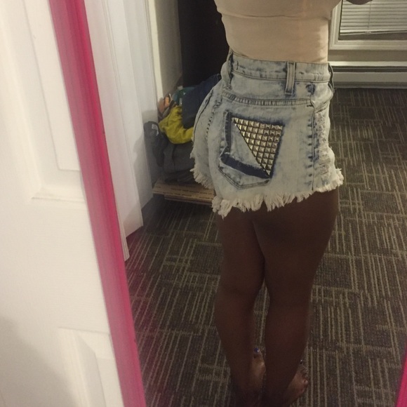 High waist acid wash shorts - Picture 4 of 4