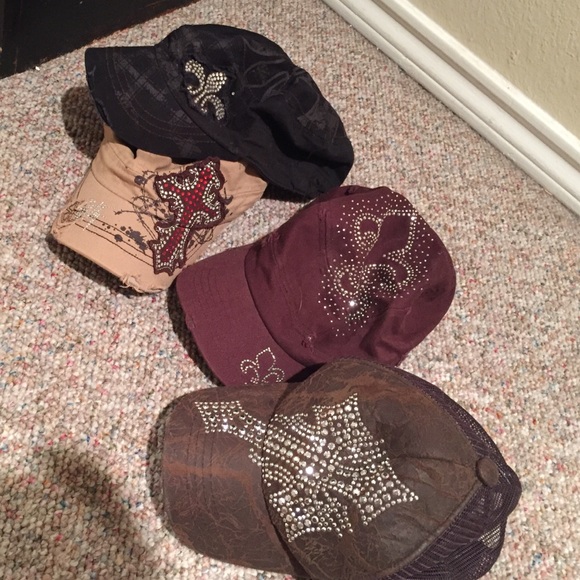 Lot of 4 Hats. 3 Paperboy. 1 trucker.