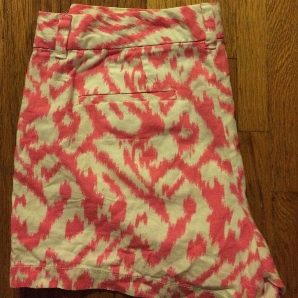 LOFT shorts - Picture 2 of 3