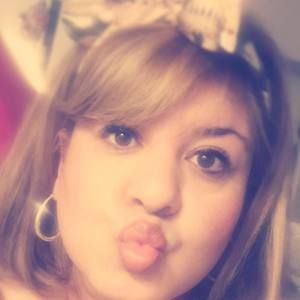 Meet your Posher, Liana