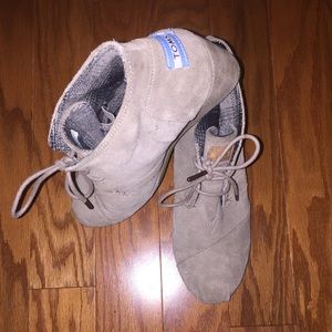 Toms Desert Wedge Tan Suede Bootie