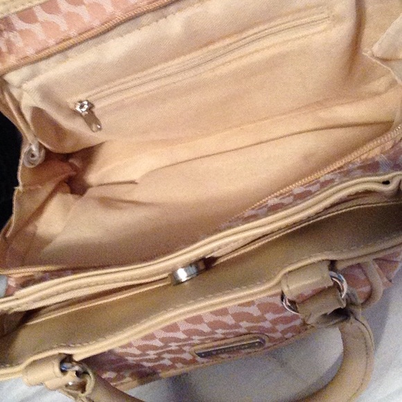 Purse - Picture 2 of 3