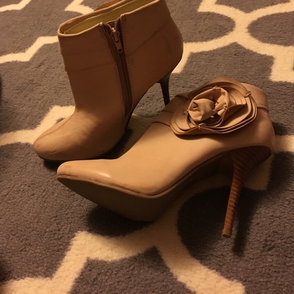 Booties - Picture 3 of 4