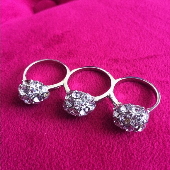 "Starstruck" 3 finger ring Size 7 💫 - Picture 1 of 3