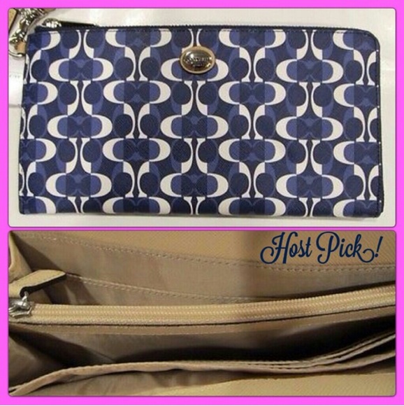 Coach Handbags - 🎉 Host Pick 🎉 PEYTON MULTI FUNCTION WALLET