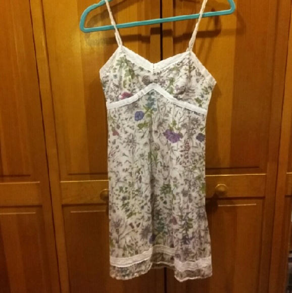 Guess white floral sundress - Picture 2 of 4