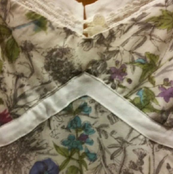 Guess white floral sundress - Picture 4 of 4
