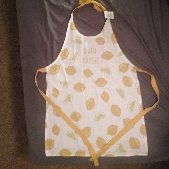 "Main Squeeze" lemon apron