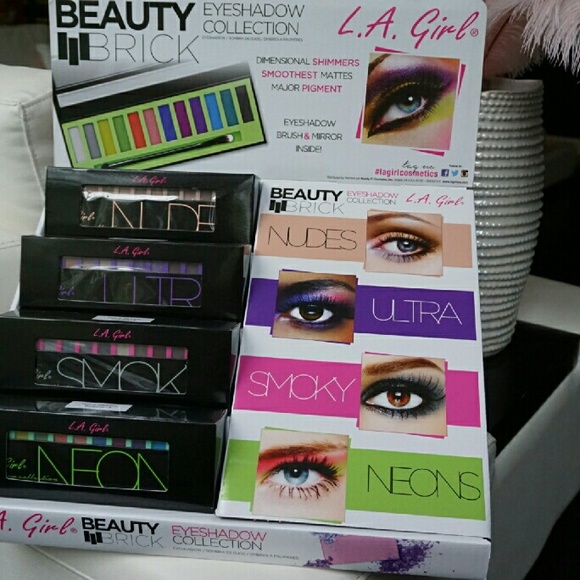 NUDES L.A. Girl?s Beauty Brick eyeshadow - Picture 2 of 4