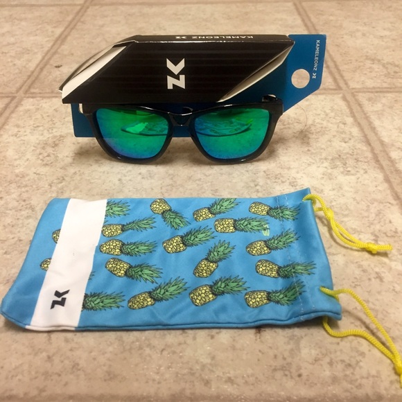 Bnew Kameleonz sunglasses w/ case and extra arms