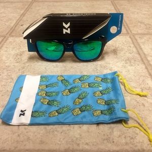 Bnew Kameleonz sunglasses w/ case and extra arms