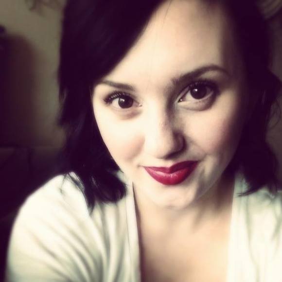 Meet your Posher, Sarah - Picture 1 of 1