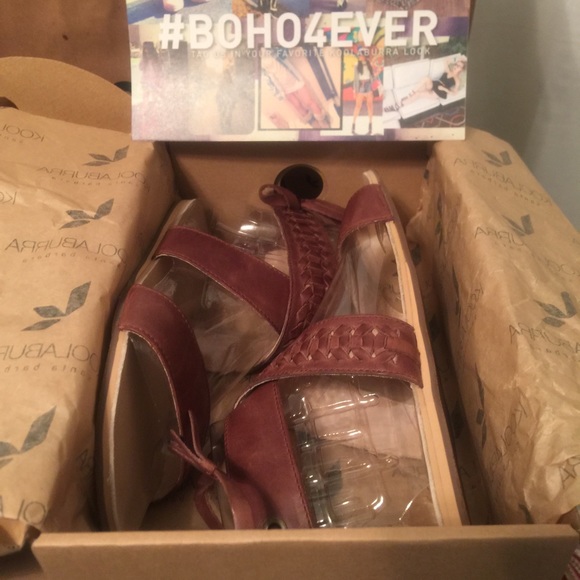 Blowout Sale ~ Koolaburra Alexa Sandal - Picture 3 of 3