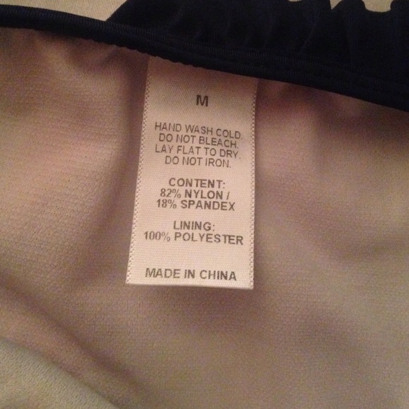 Bikini - Picture 2 of 4