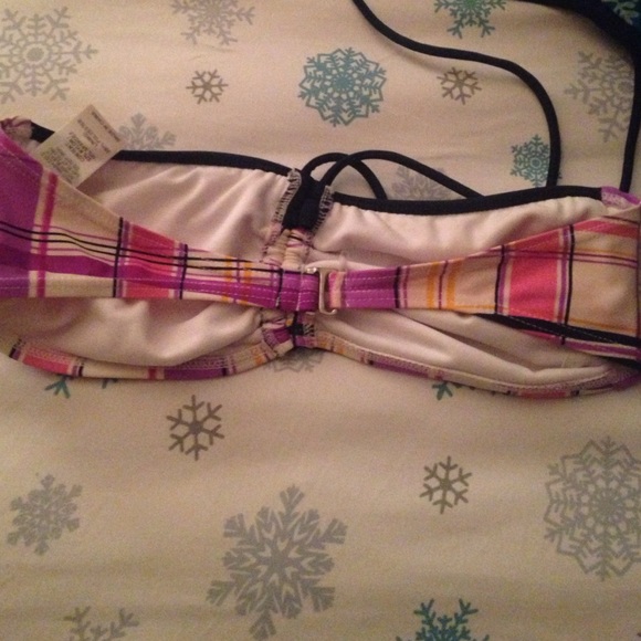 Bikini - Picture 3 of 4