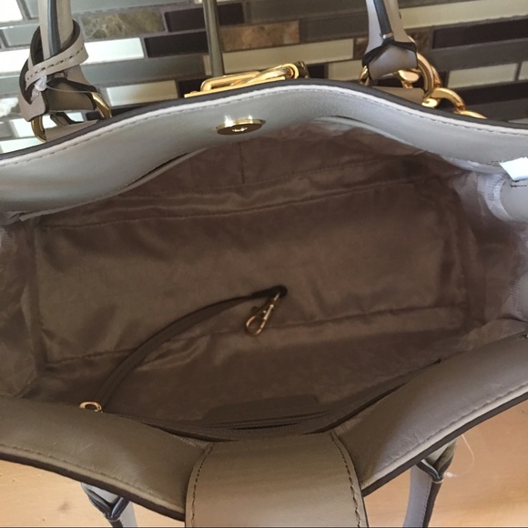 Michael Kors Hamilton frame out - Picture 3 of 4