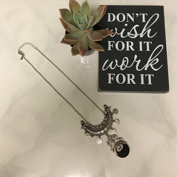 H &M boho chic necklace