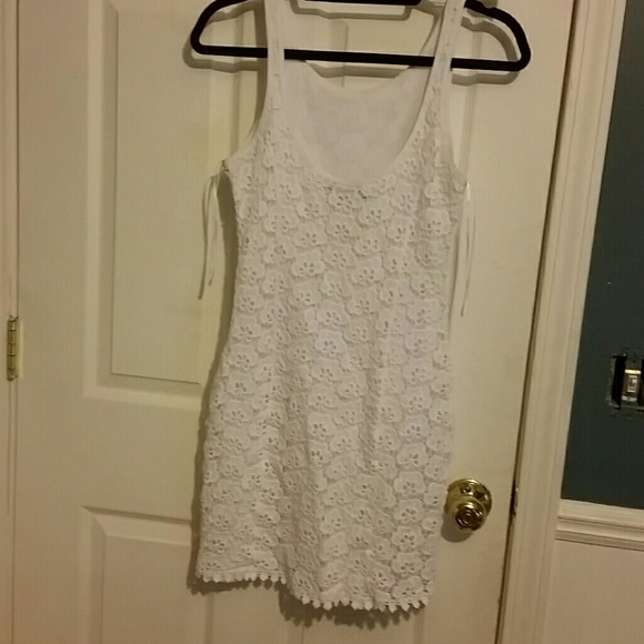 Jennifer Lopez White Dress - Picture 2 of 3