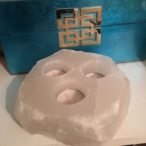 Huge Salt Crystal Candle Holder - Picture 3 of 4
