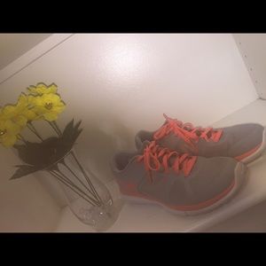 Gray and Coral Nike Fit-soles