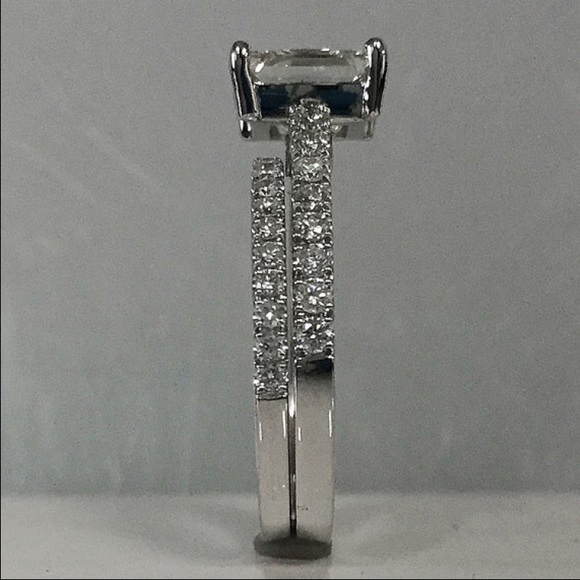 Princess cut diamond engagement ring white gold - Picture 4 of 4