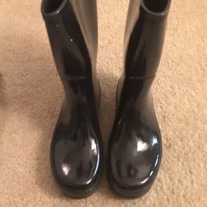 Black rain boots