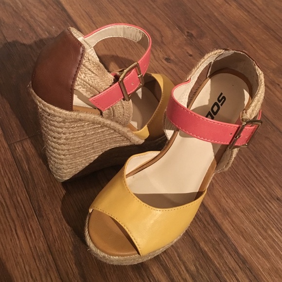 Brand new, never worn multicolor wedge