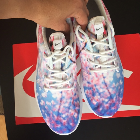 NIKE AUTHENTIC CHERRY BLOSOM NEW - Picture 2 of 4