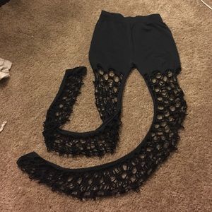Fishnet leggings