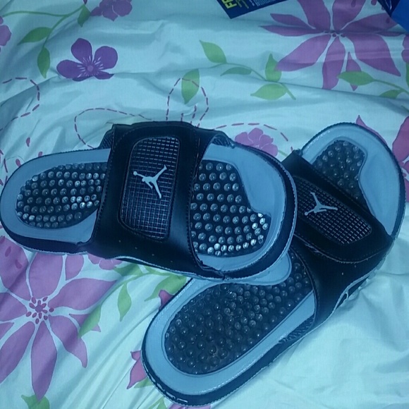 Jordan Hydro IV Retro