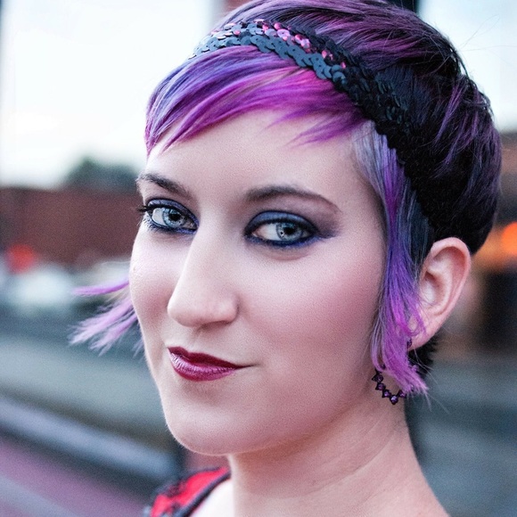 Meet your Posher, Ashly - Picture 2 of 4