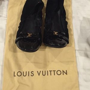Lv black ballet flats