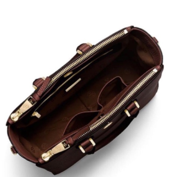 Sold Tory Burch Robinson Pebbled Double Zip Bag - Picture 3 of 4