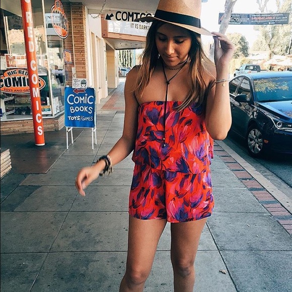 🚫 SOLD Summer electric romper