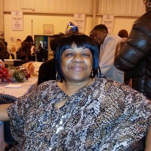 Meet your Posher, Elizabeth